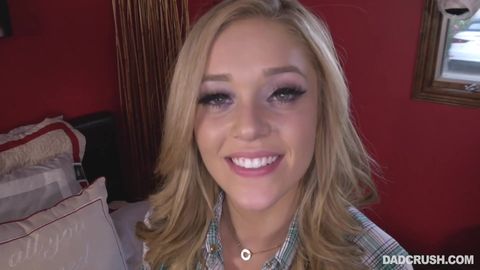Un point de vue de Ruenu avec une blonde sexy qui nous fera venir