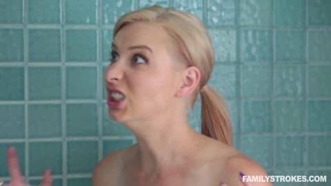 Sexe En Famille de bon matin sous la douche