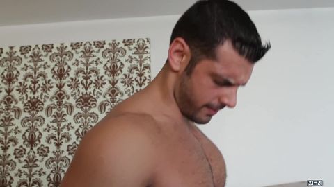 Porno gay au bureau