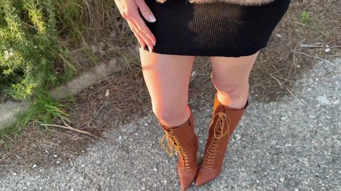 La jeune Ludivine Summers ce fait baiser dans un trio